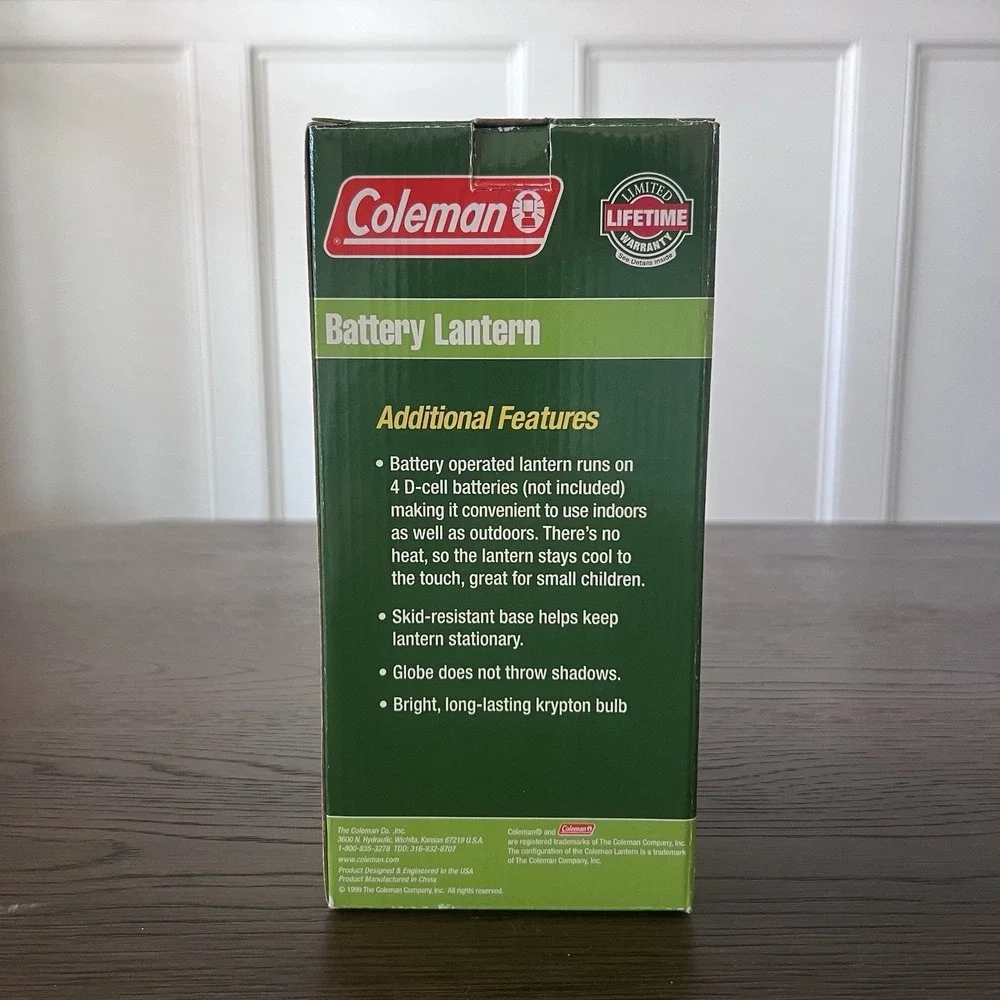 Coleman Personal Size Battery Power Camp Lantern yellow 16 Hours Switch NEW‎